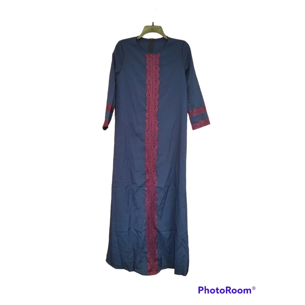 NWOT Long Sleeved Maxi Dress Size S/M